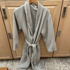 Kassatex Grey Waffle Terry Robe
